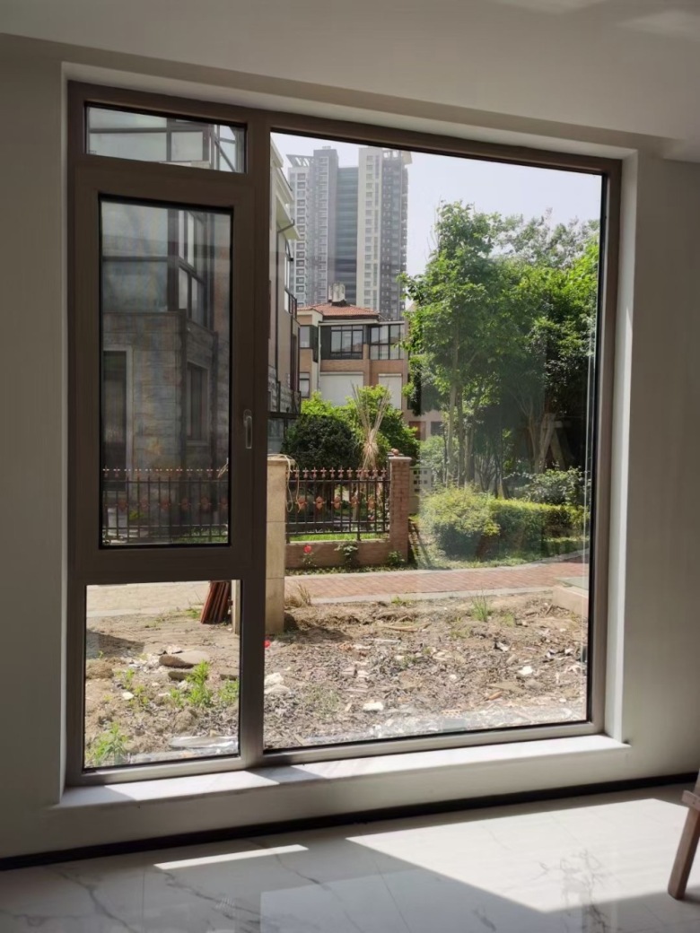 智赫门窗花语江南29甲301量尺寸封阳台案例征集哦业主们可以来看看