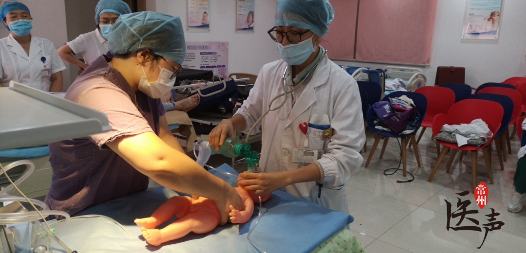 10年助产路,一年接生4k 新生儿,带你揭秘二院产房的无名守护者|求医问