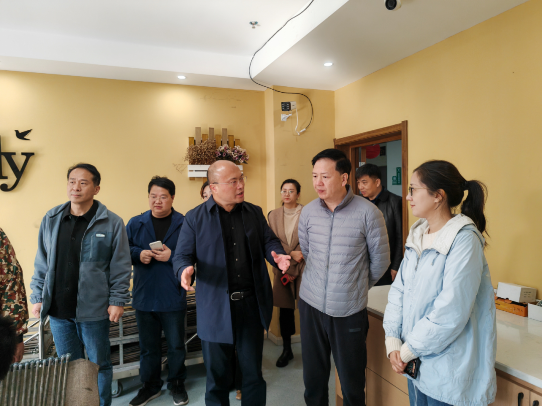 3月7日,金坛区委常委,统战部部长,副区长徐俊调研小天使康复培训中心