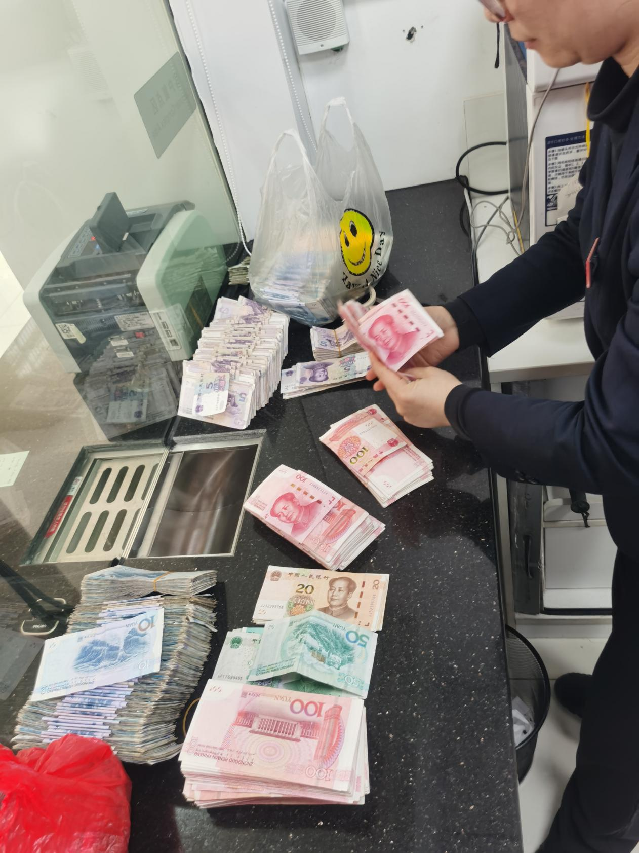 加强现金支付服务——华夏银行邹区支行积极推进现金支付便利化服务