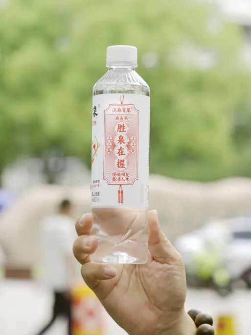 26年公益助考 | 洞庭山矿泉水集团"泉"力以赴,护航高考!