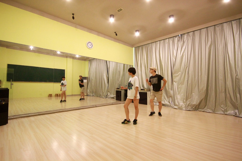bi777的相册 - zoom街舞俱乐部 - 教室(b).jpg