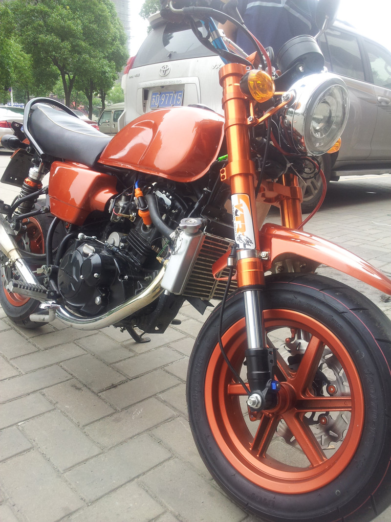 梦骑士自改春风狒狒~~主要升级发动机和悬挂~发动机升级为六档~欢迎前