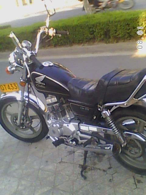转让02年本田太子cm125双缸车,手续齐全发票还在,有意向的进来看看咯