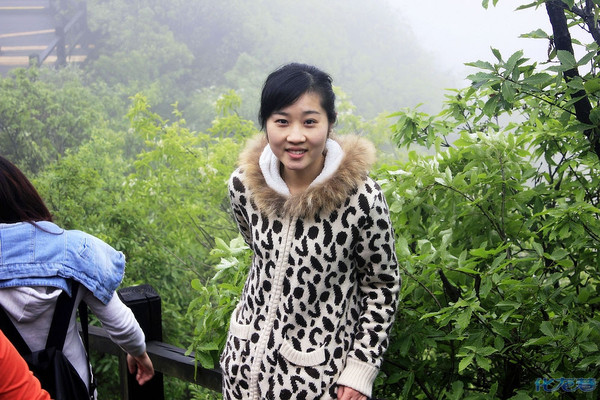 南山竹海,本想去偷挖毛笋,结果却偷拍了美女