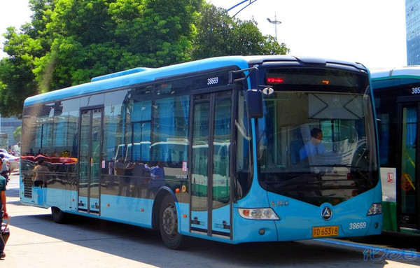 ys6121ng,为ys6120qg的lng版,目前服役于b 1