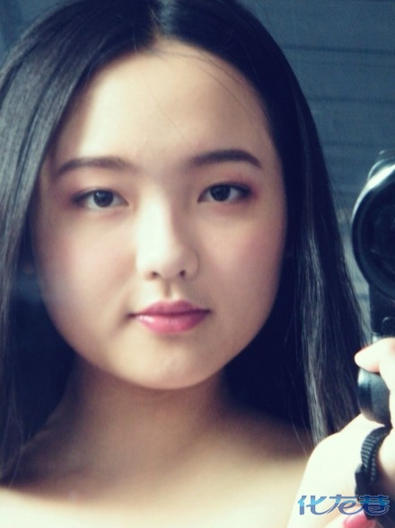 微博"圆脸大赛"爆红网络,闪闪惹人爱完爆瓜子脸,你爱圆脸还是瓜子脸?