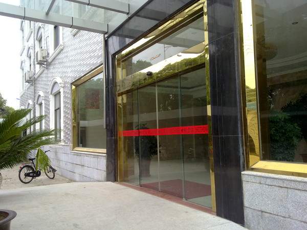 常州自动感应门门禁太合金包边的安装制作