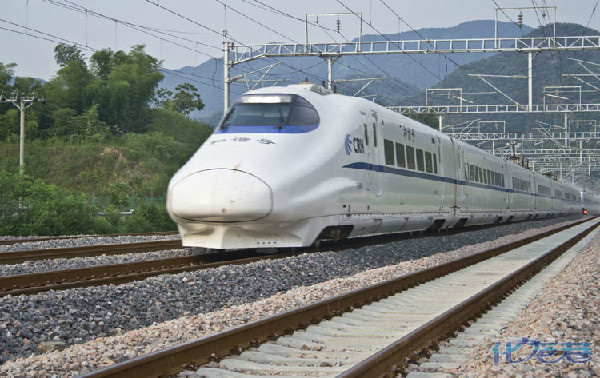 去往国内多个城市  今天(7月1日)起,全国铁路开始实行新的列车运行图