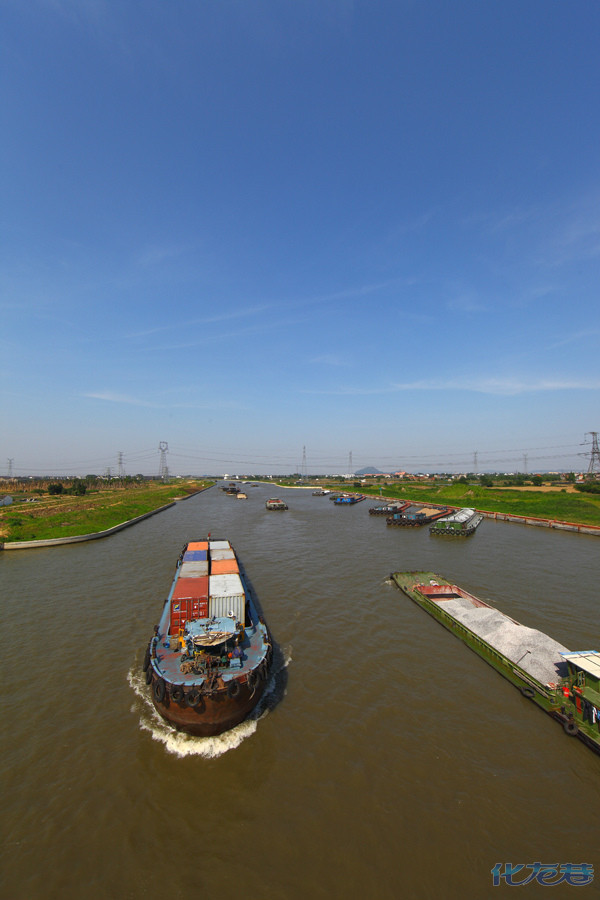 常州新运河打造生态绿城"彩虹带""安全畅通,绿色节能,生态环保"