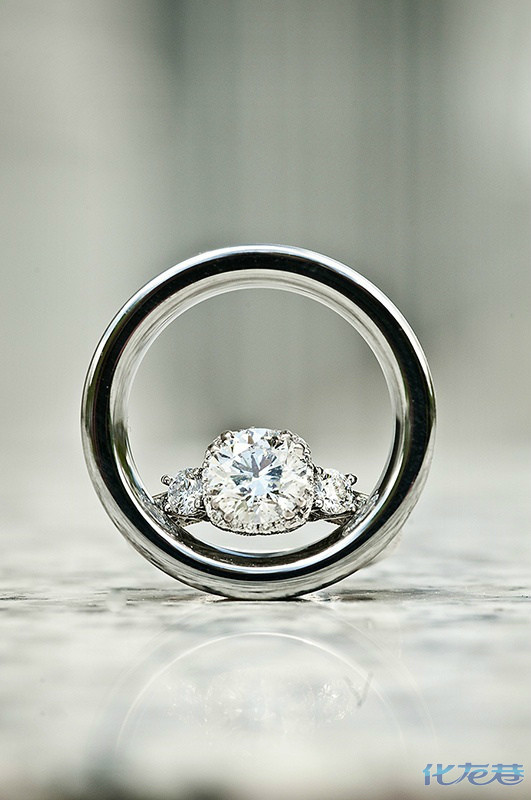 超有创意的婚戒拍摄方法.如何拍摄婚戒才能更有感觉!
