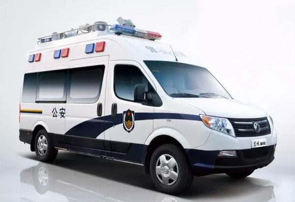 两款警用车型霸气参展!  东风御风又将掀起怎样的狂潮呢?