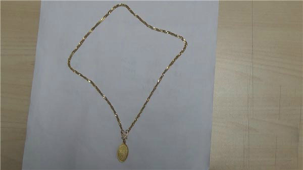 这根金项链是谁丢的?人民公园brt站服员捡到金项链两天无人认领