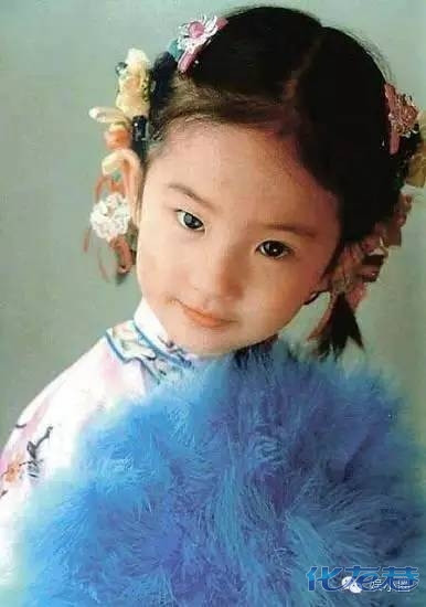 史上最全的明星小时候照片,被陈冠希和贝克汉姆帅哭了!