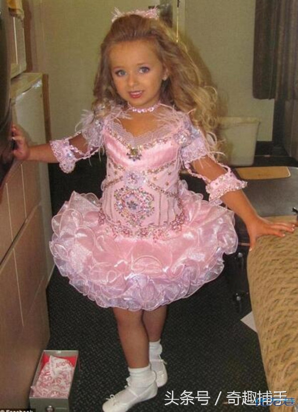 美9岁小女孩自创品牌成富豪,6岁时已身家百万!