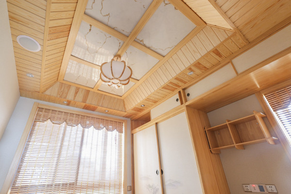 最吸引人的是和室的吊顶