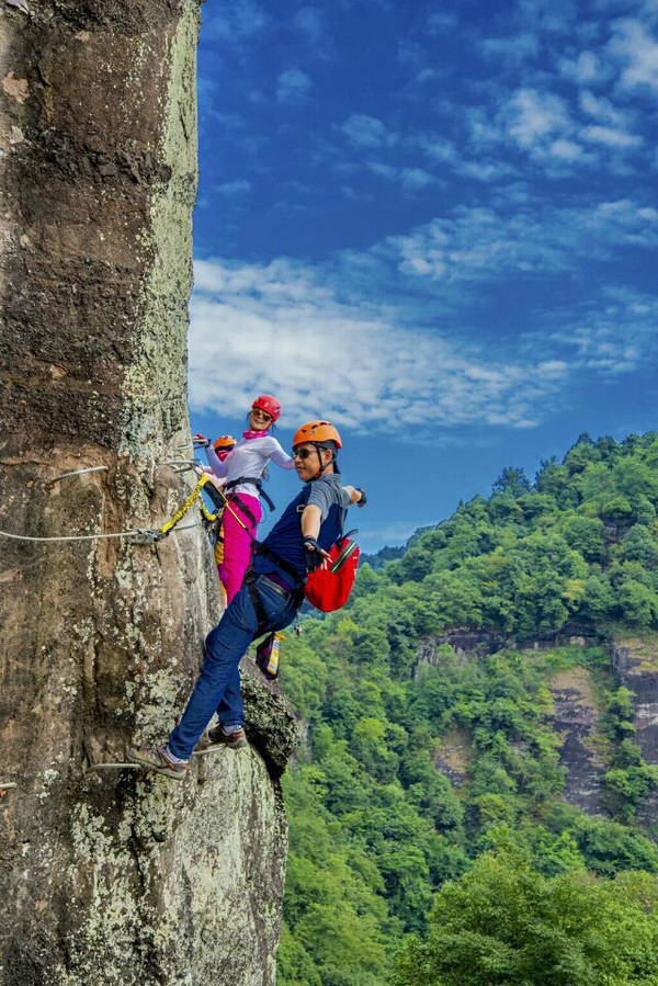 10月21日-10月22日 仙居飞拉达攀岩(铁道式攀登),不走寻常路二日活动