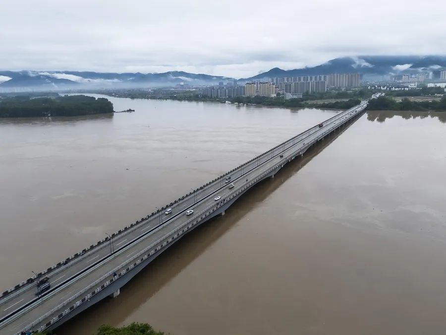 杭州一地发布洪水红色预警！网友：差点被早上的太阳骗了|龙城茶座-化龙巷